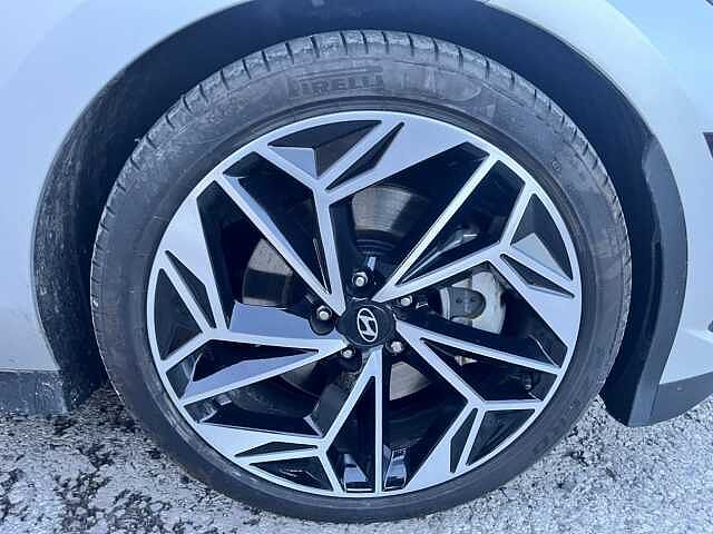 Hyundai IONIQ 6 168kW Premium 77kWh 4dr Auto