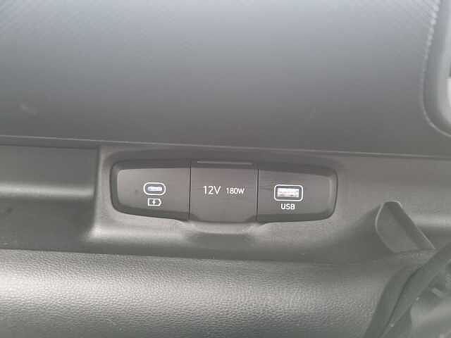 Hyundai HYUNDAI INSTER 02 EV HYUNDAI INSTER 02 EV