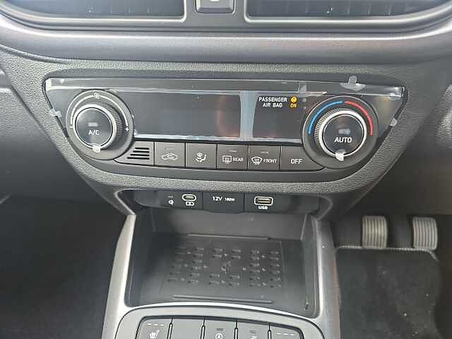 Hyundai I10 1.2 [79] Premium 5dr [Nav] White