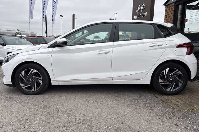 Hyundai I20 1.0T GDi 48V MHD SE Connect 5dr White