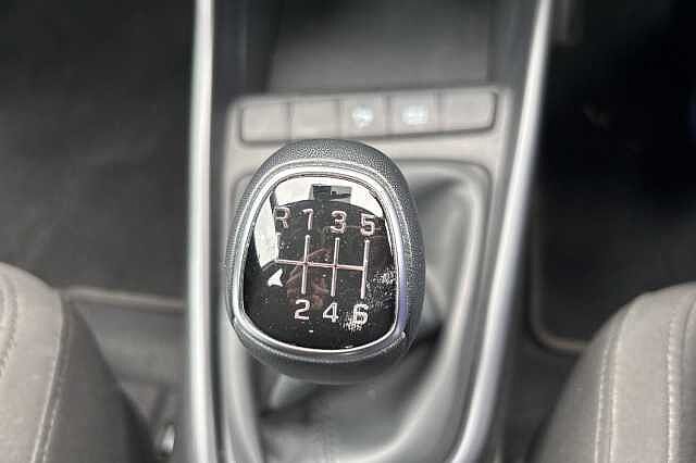 Hyundai I20 1.0T GDi 48V MHD SE Connect 5dr White