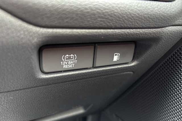 Hyundai IONIQ 1.6 GDi Hybrid Premium 5dr DCT